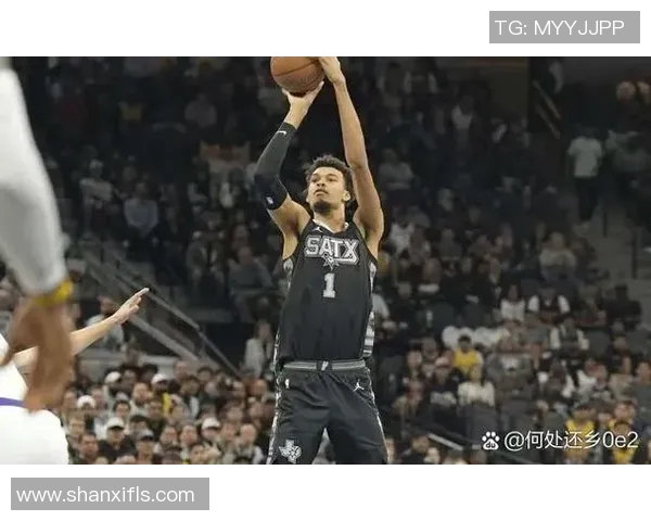 2011年NBA季后赛马刺与灰熊第五场激战回顾与精彩瞬间分析