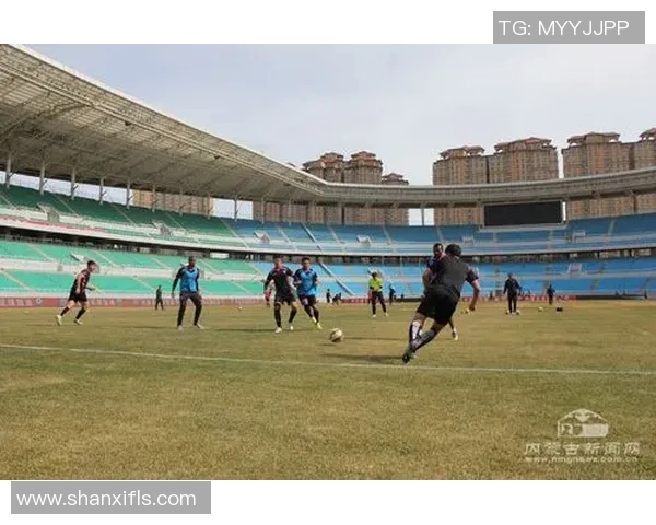 河北精英与内蒙古中优的激烈对决展现足球魅力与团队精神